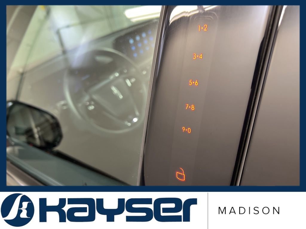 Used 2025 Lincoln Aviator Reserve w/ Illumination Package image 30