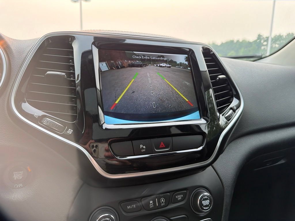 Used 2019 Jeep Cherokee Limited w/ Luxury Group AWD/4WD image 13