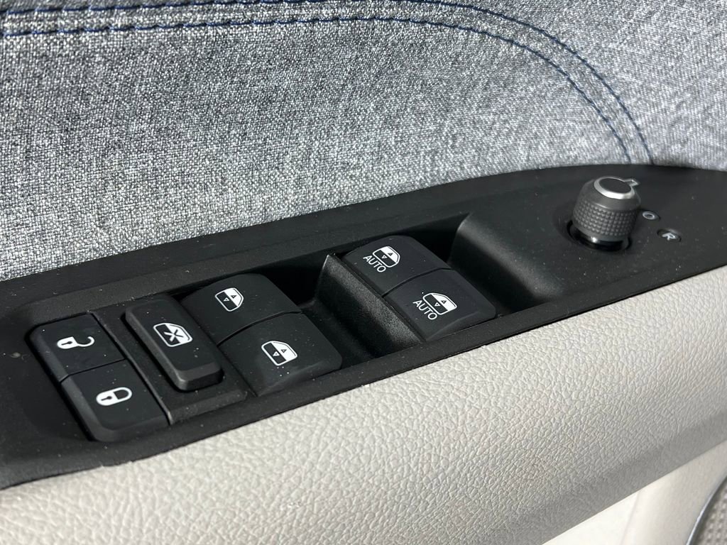 Used 2022 Jeep Compass Latitude w/ Convenience Group image 17