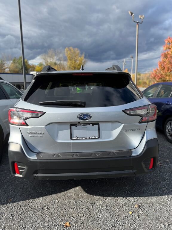 Used 2021 Subaru Outback Premium image 6