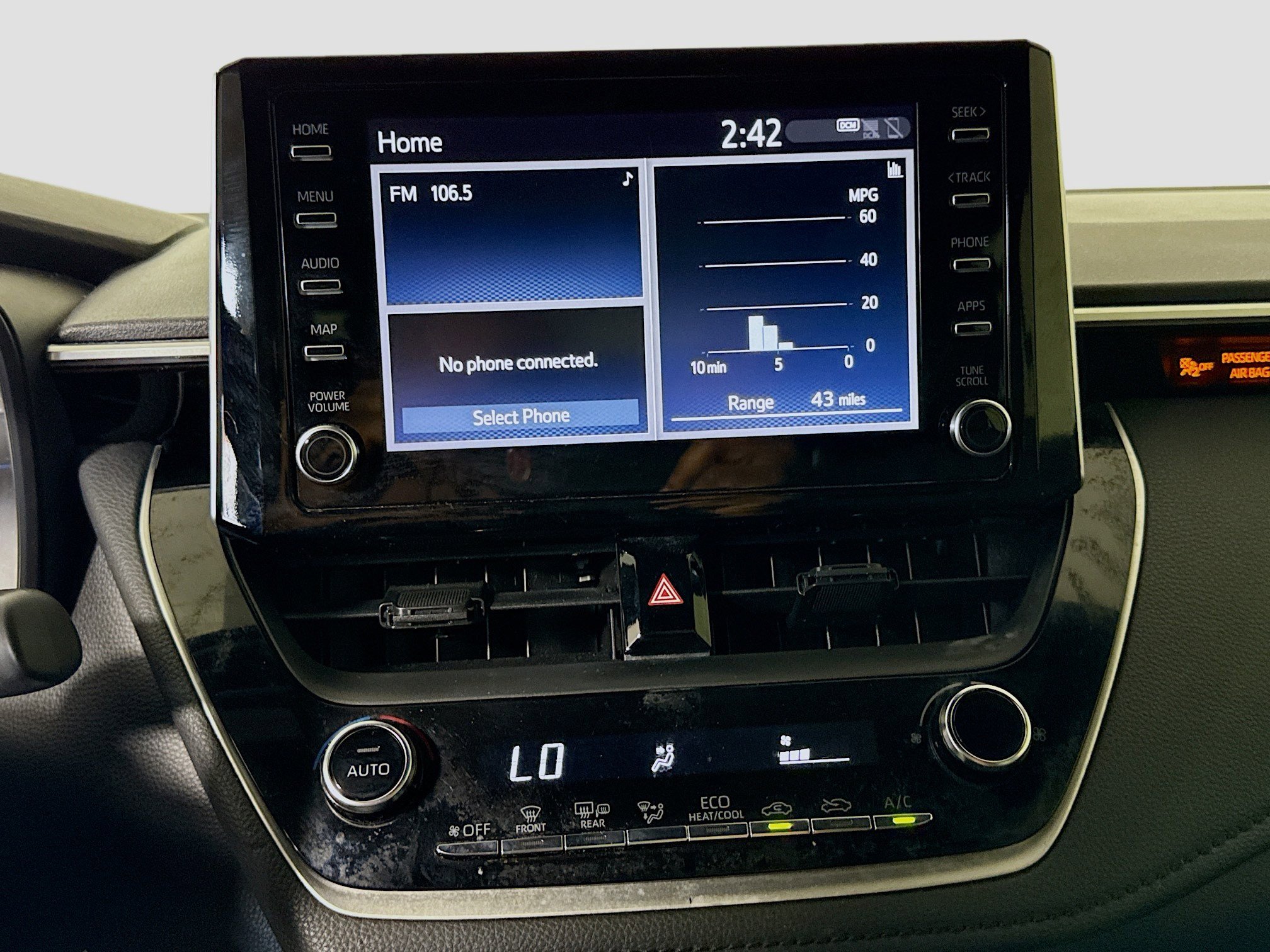 Used 2020 Toyota Corolla SE image 18