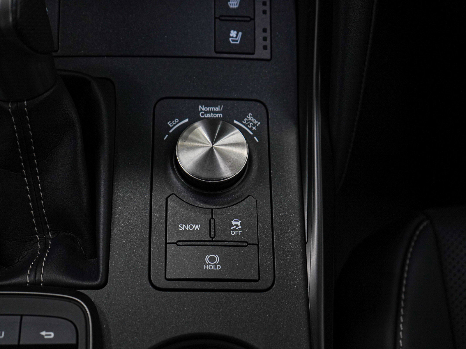 Used 2024 Lexus IS 500 RWD image 18