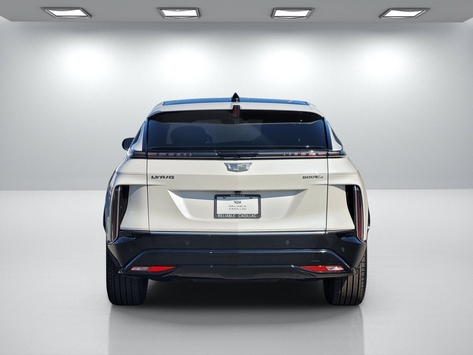 Certified 2025 Cadillac Lyriq Luxury w/ LPO, Floor Liner Package AWD/4WD image 5