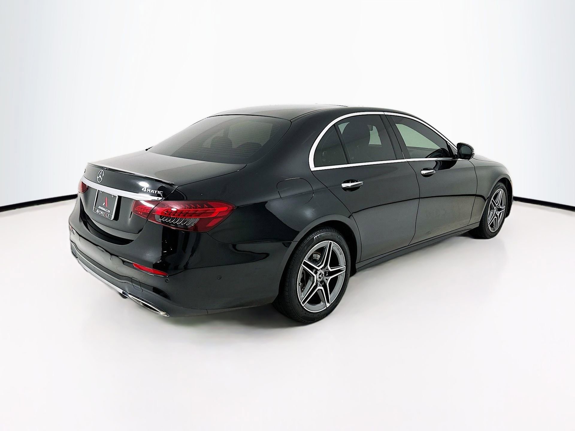 Used 2023 Mercedes-Benz E 350 4MATIC Sedan image 8