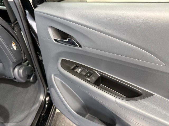 Used 2020 Chevrolet Bolt Premier w/ Infotainment Package FWD image 26