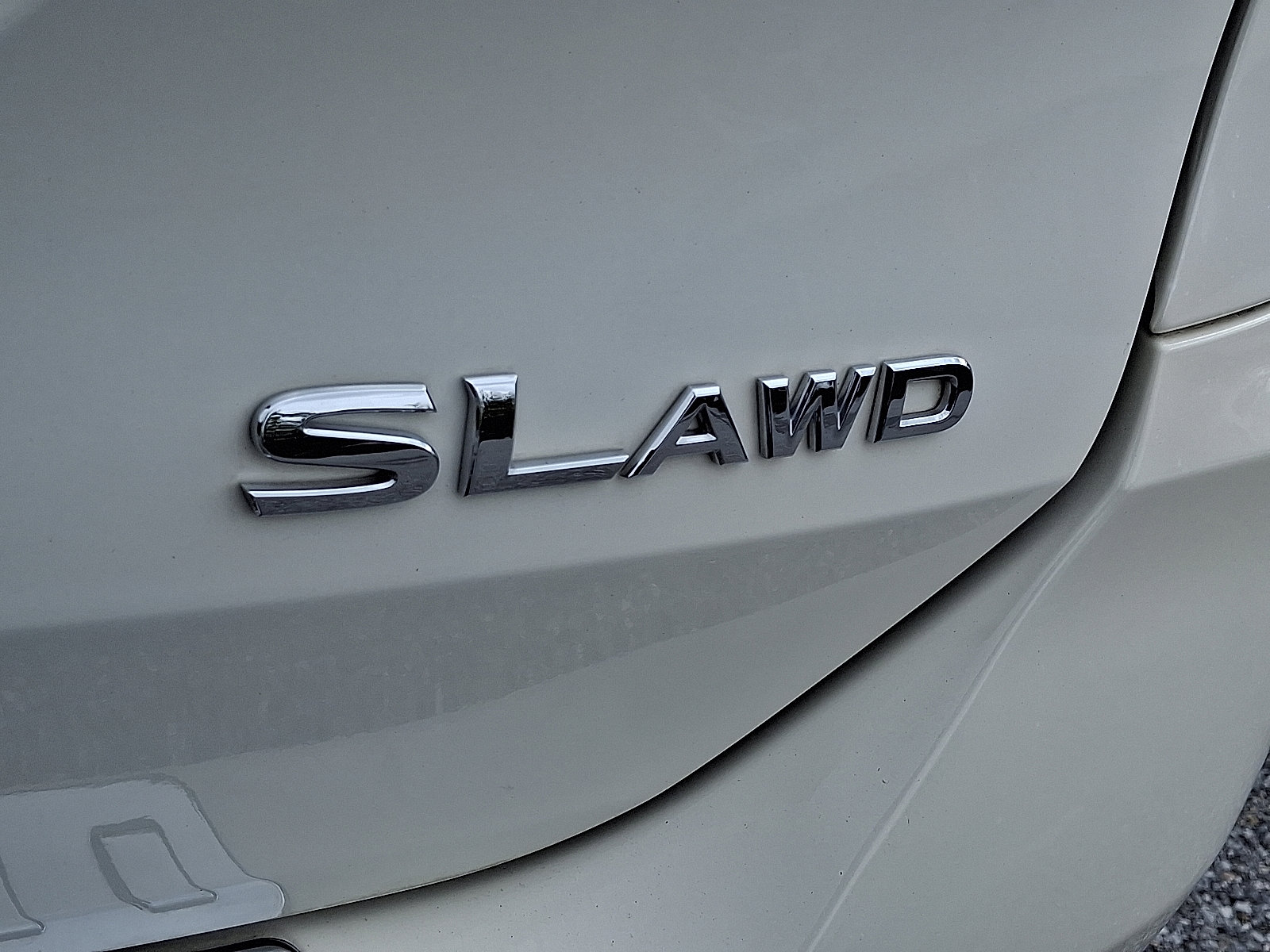 Used 2018 Nissan Rogue SL w/ Premium Package image 32