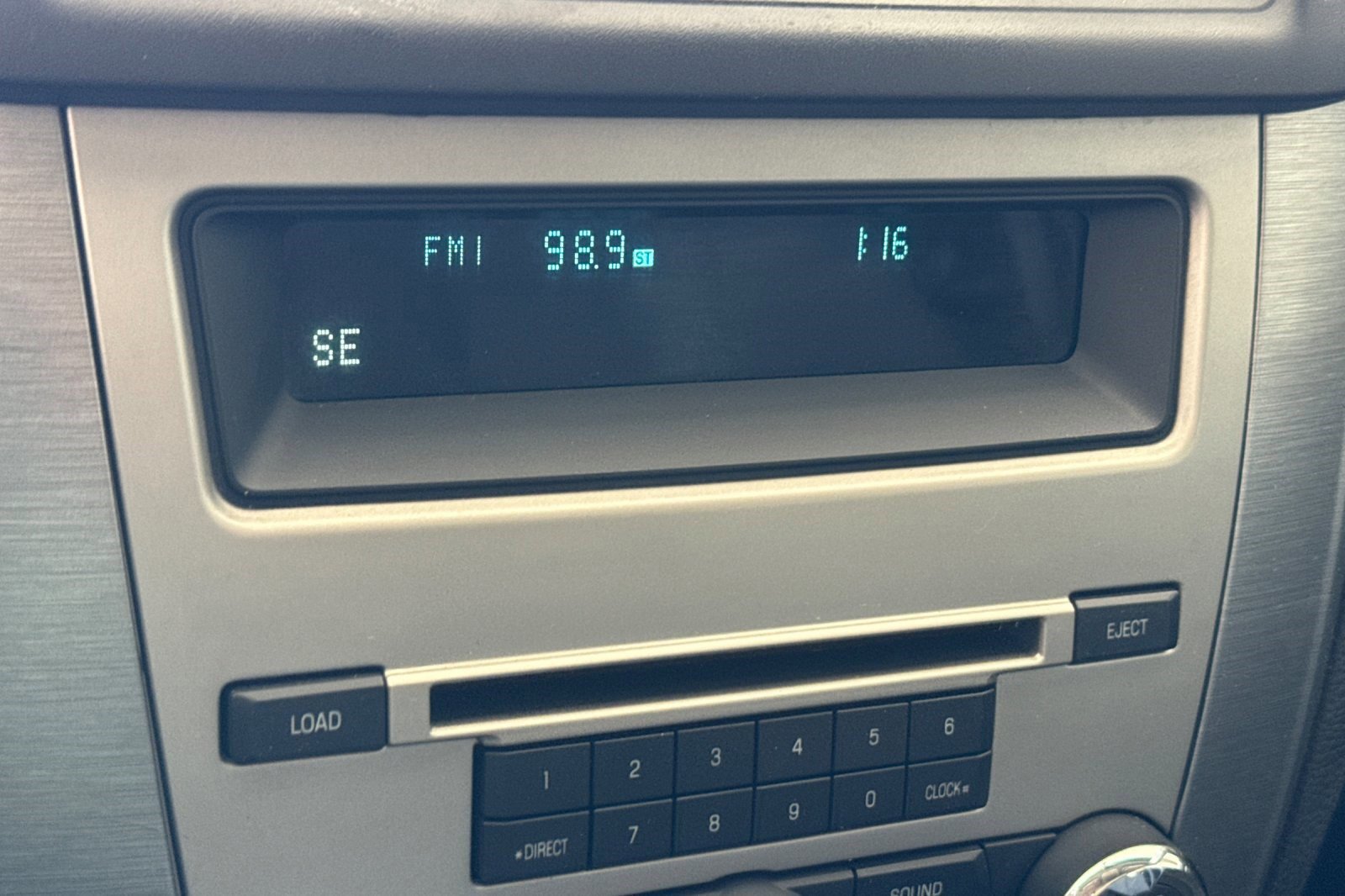 Used 2010 Ford Fusion SE FWD image 18