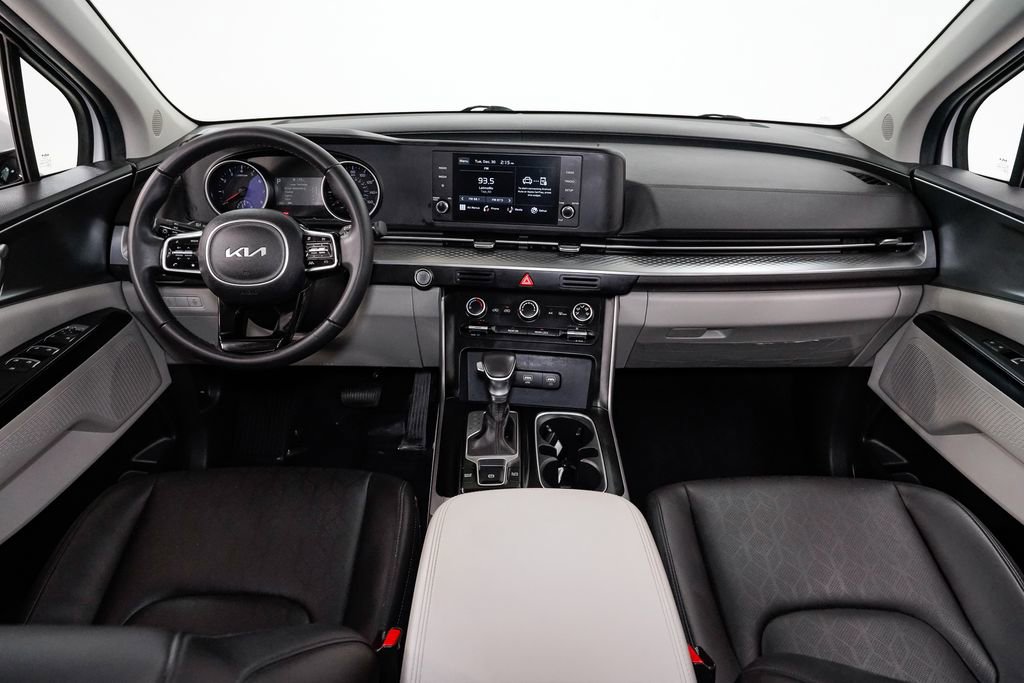 Certified 2024 Kia Carnival LX image 25