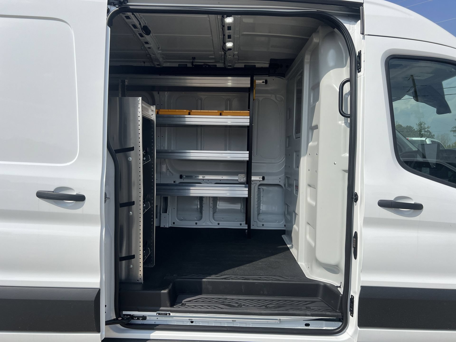 New 2026 Ford Transit 250 148 Medium Roof w/ HVAC Trade Package RWD image 20