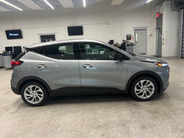 New 2027 Chevrolet Bolt LT w/ Comfort Package FWD image 4