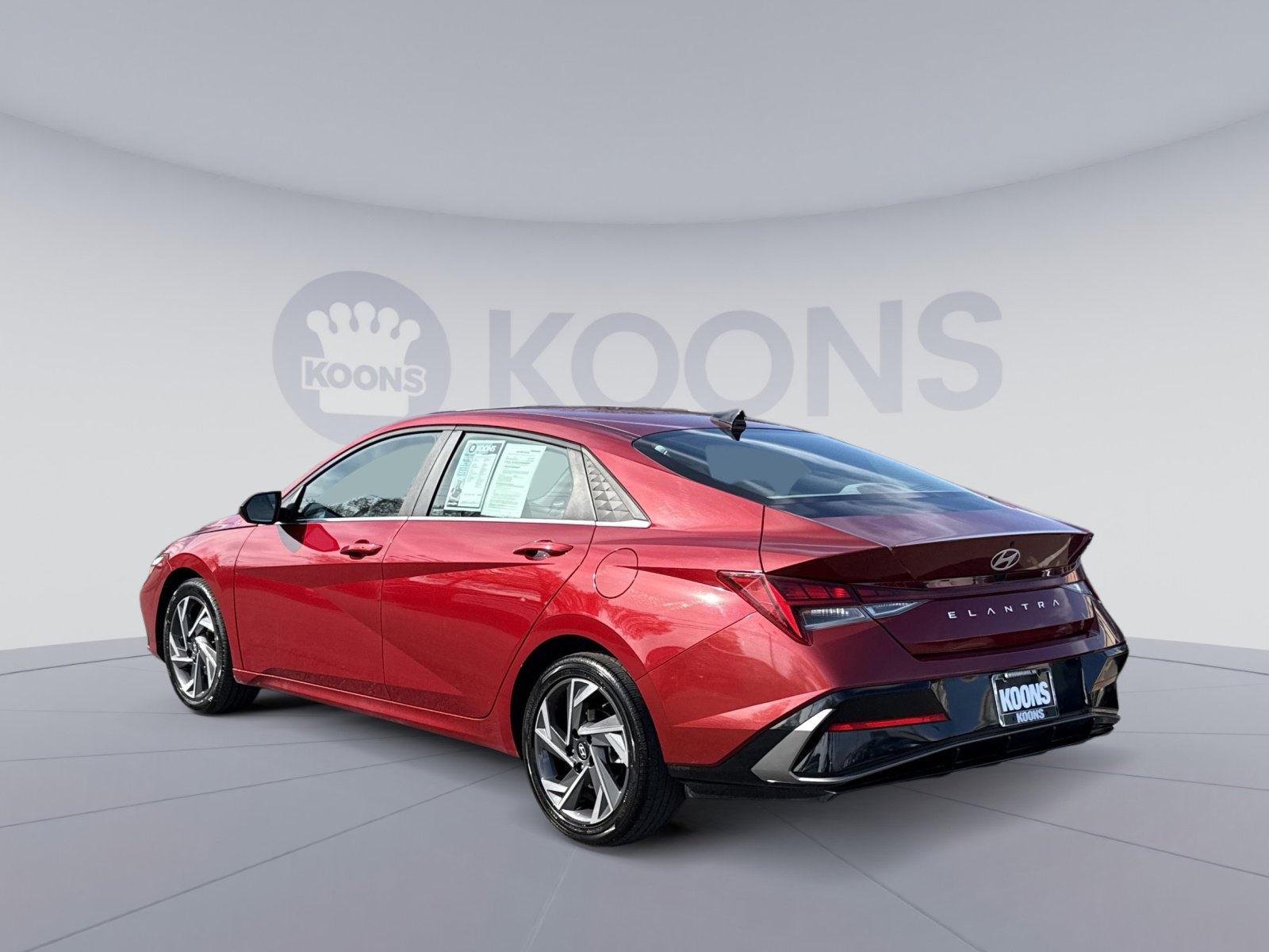 Certified 2025 Hyundai Elantra SEL image 4