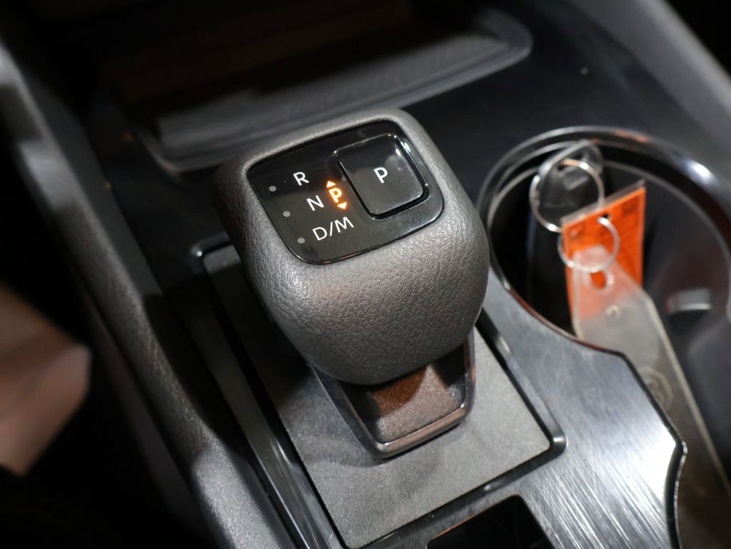 Used 2025 Nissan Rogue SV AWD/4WD image 34