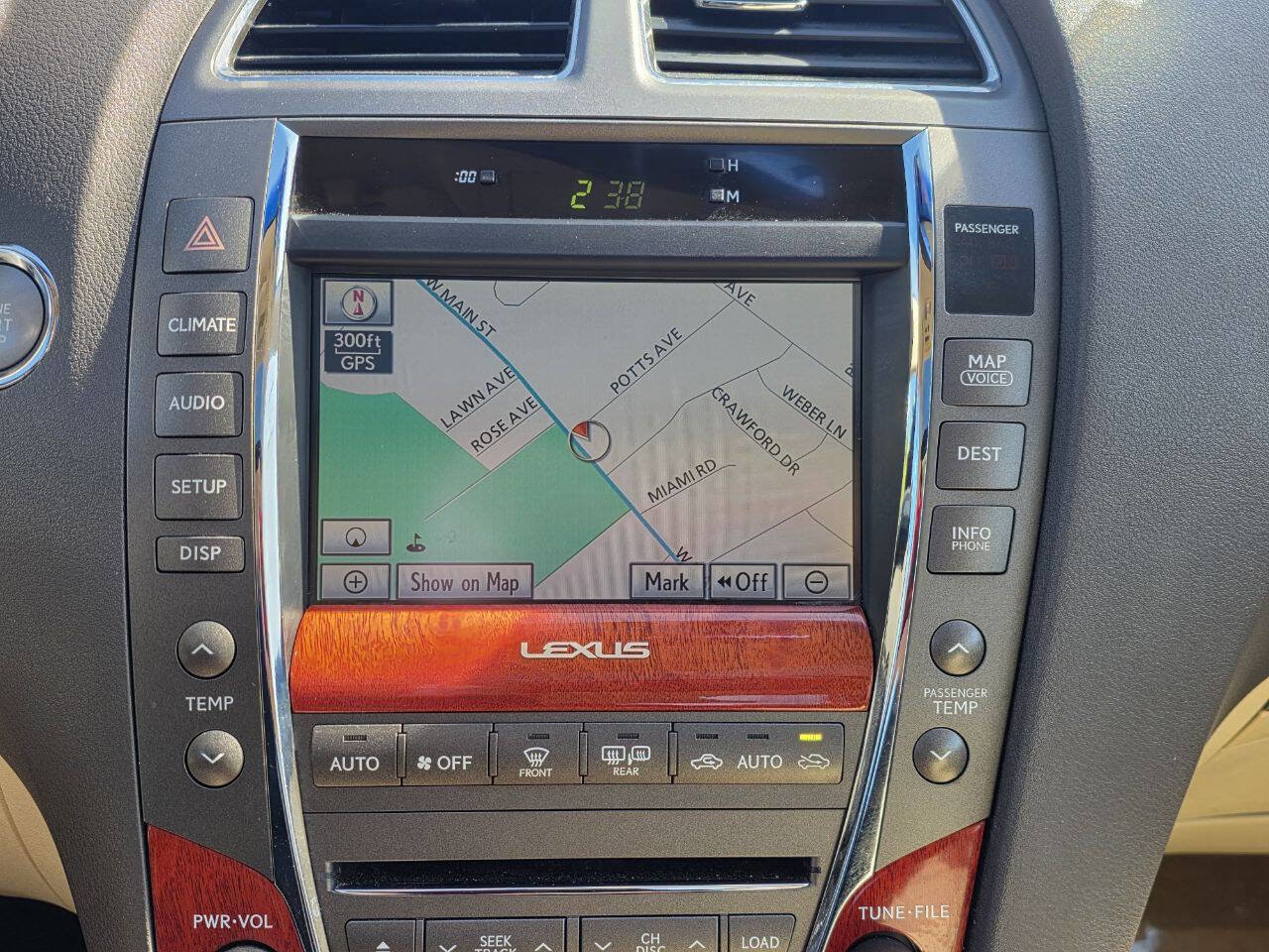 Used 2011 Lexus ES 350 image 21