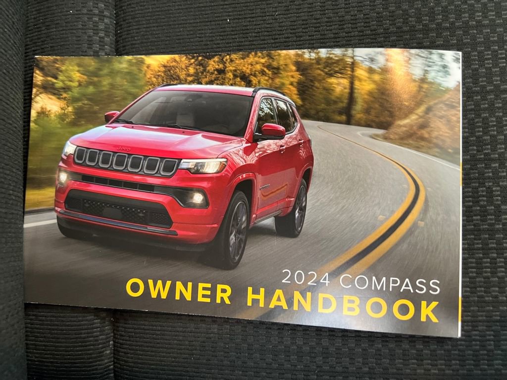 Used 2024 Jeep Compass Trailhawk image 28