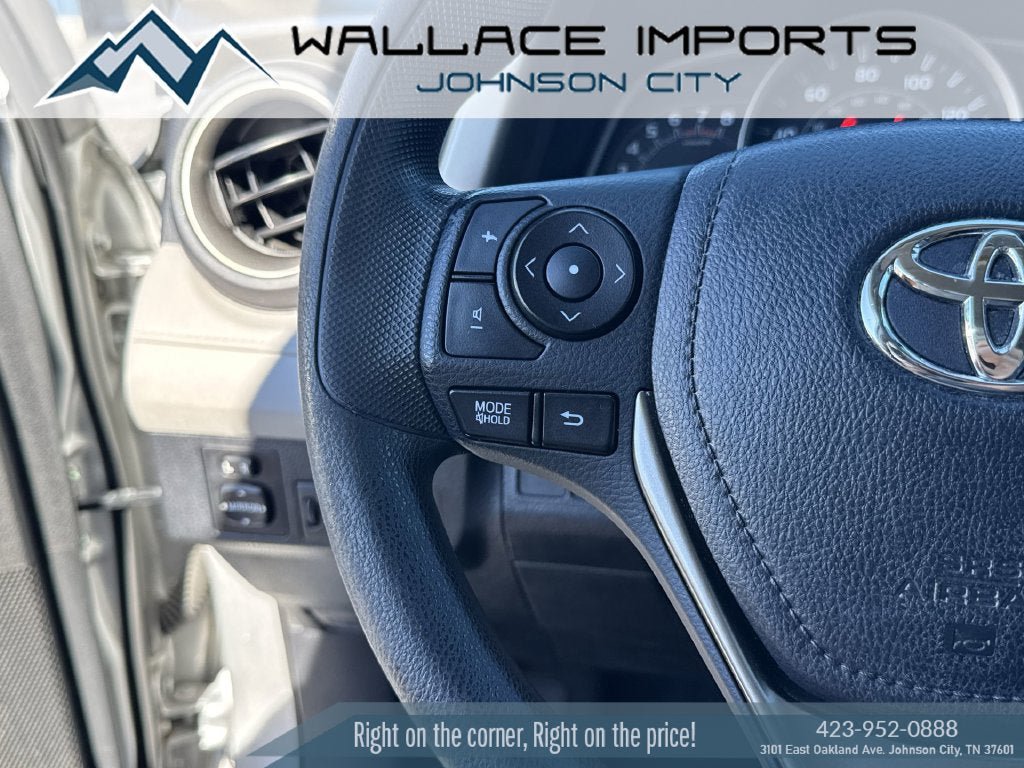 Used 2013 Toyota RAV4 LE FWD image 27