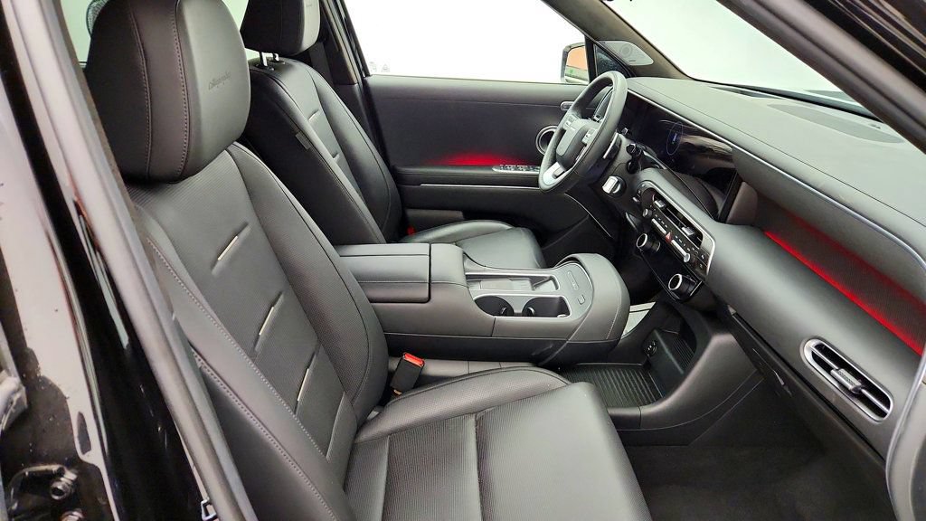 Used 2026 Hyundai Palisade Calligraphy FWD image 25