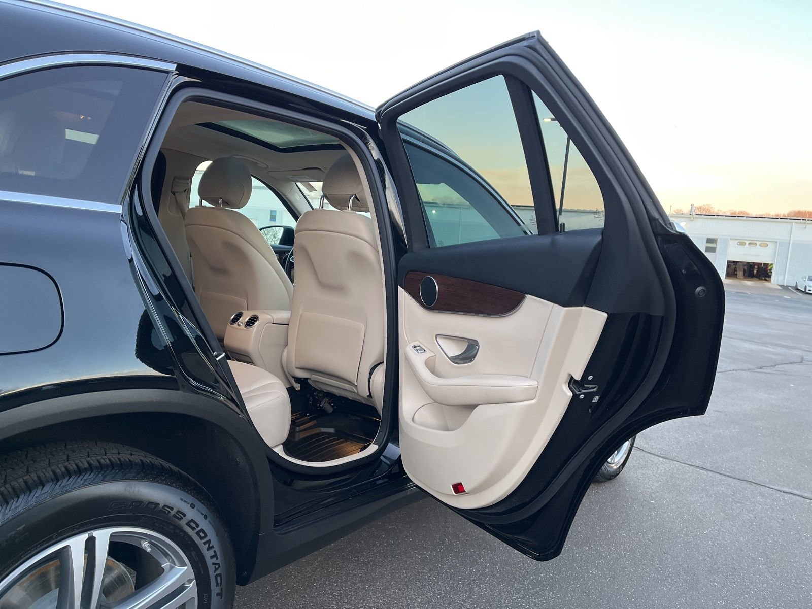 Used 2022 Mercedes-Benz GLC 300 4MATIC image 20