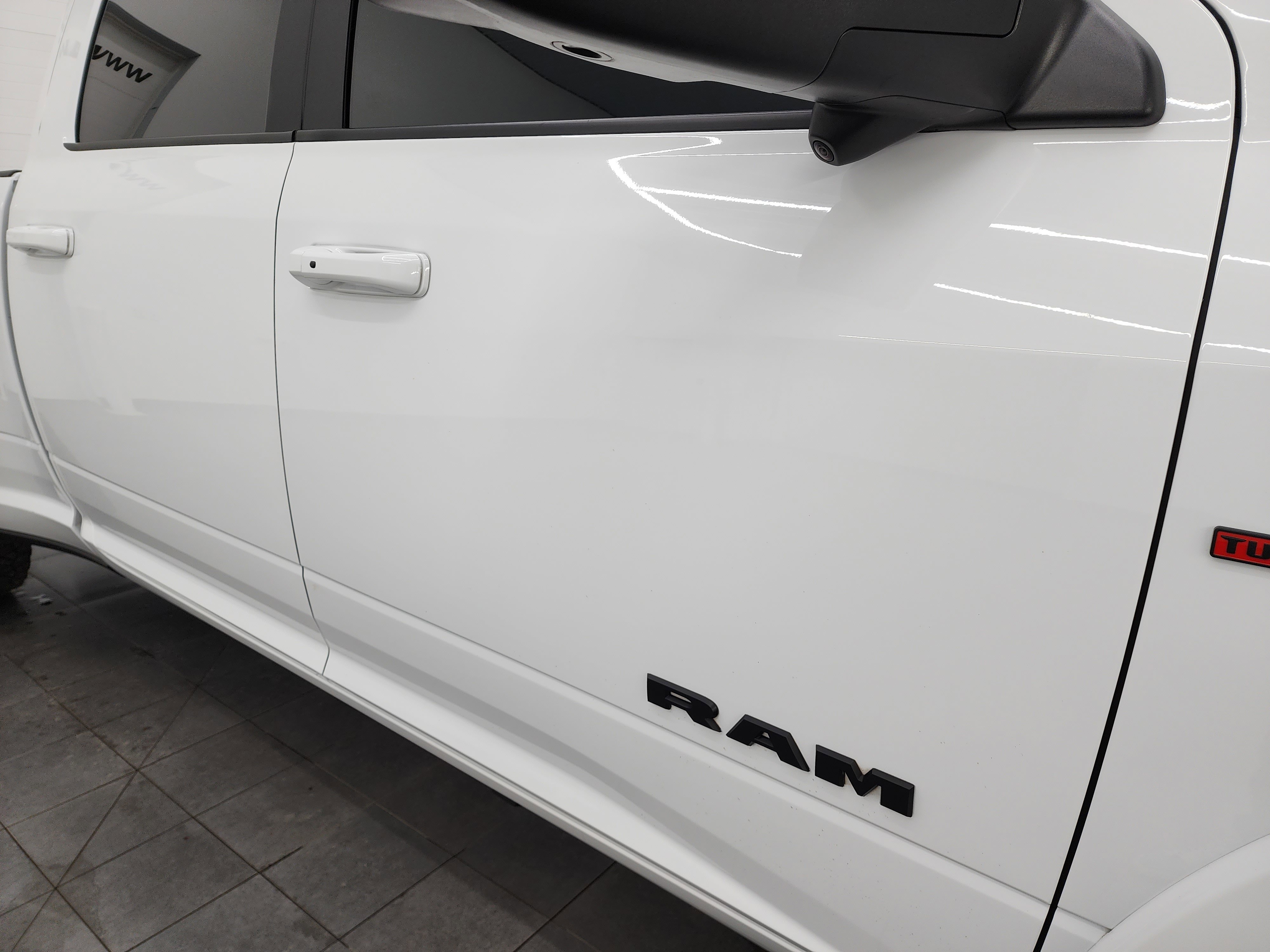 Used 2021 RAM 3500 Laramie w/ Night Edition image 29