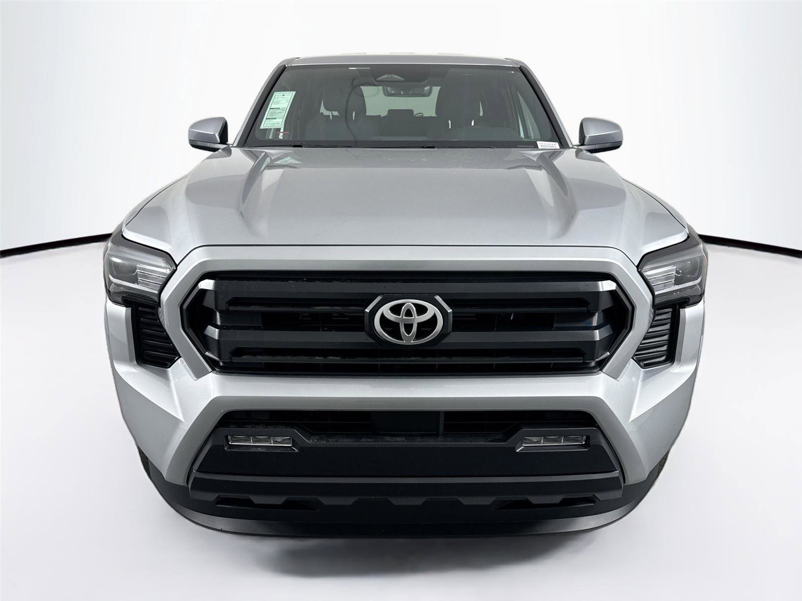 Certified 2025 Toyota Tacoma SR5 image 8