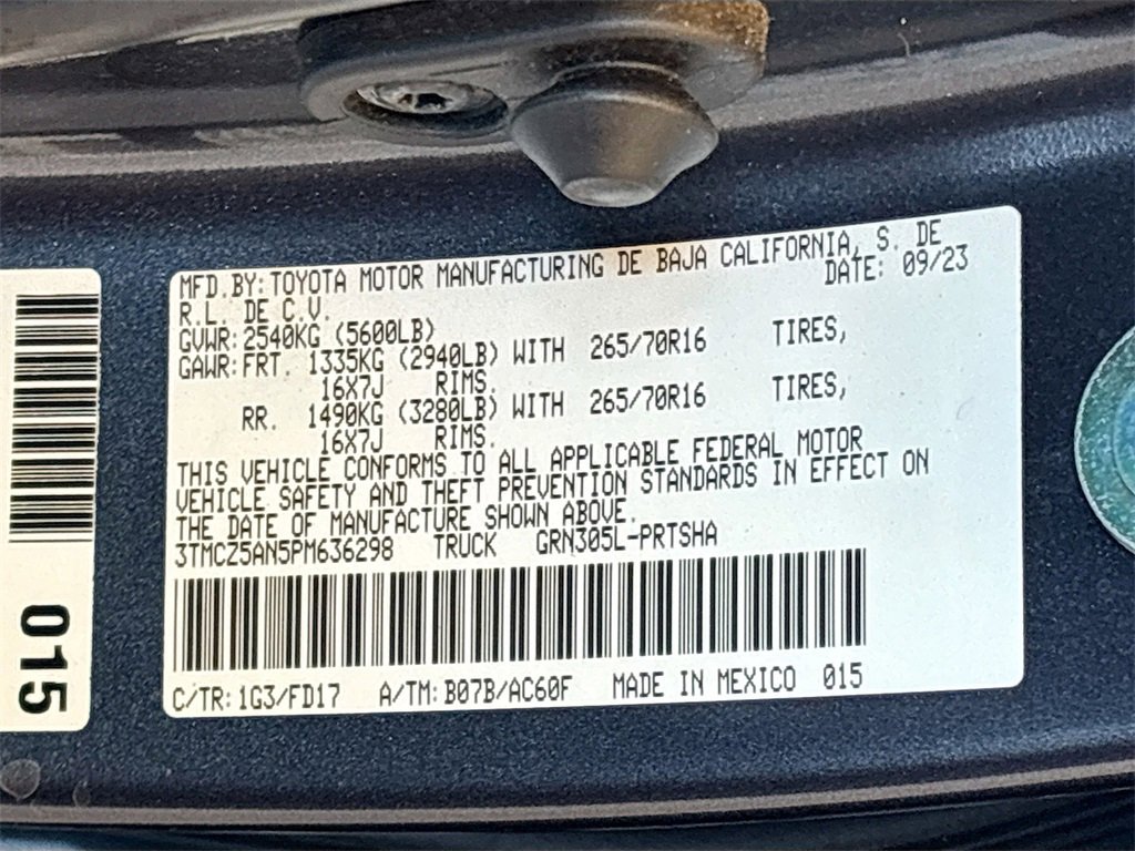 Used 2023 Toyota Tacoma TRD Off-Road image 29