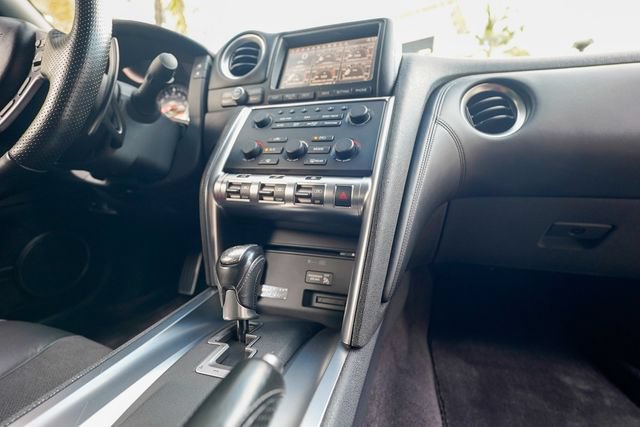 Used 2010 Nissan GT-R Premium AWD/4WD image 86