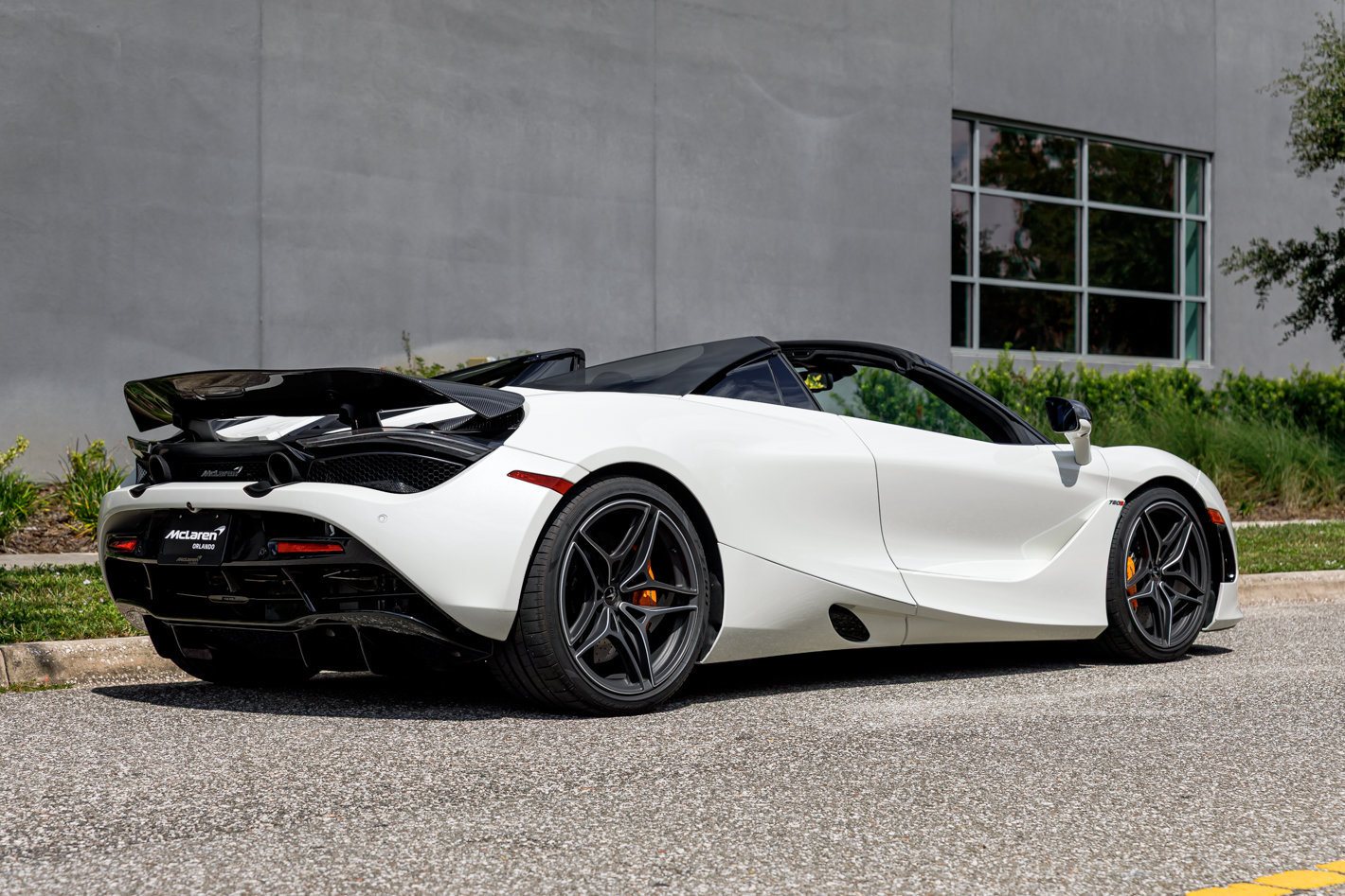 Used 2020 McLaren 720S Performance RWD image 12