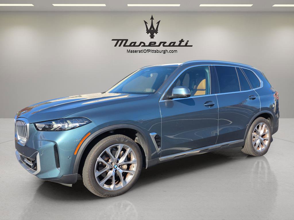 Used 2024 BMW X5 xDrive40i w/ Parking Assistance Package image 2