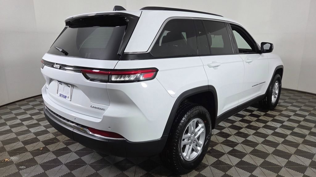 New 2025 Jeep Grand Cherokee Laredo w/ Luxury Tech Group I image 8