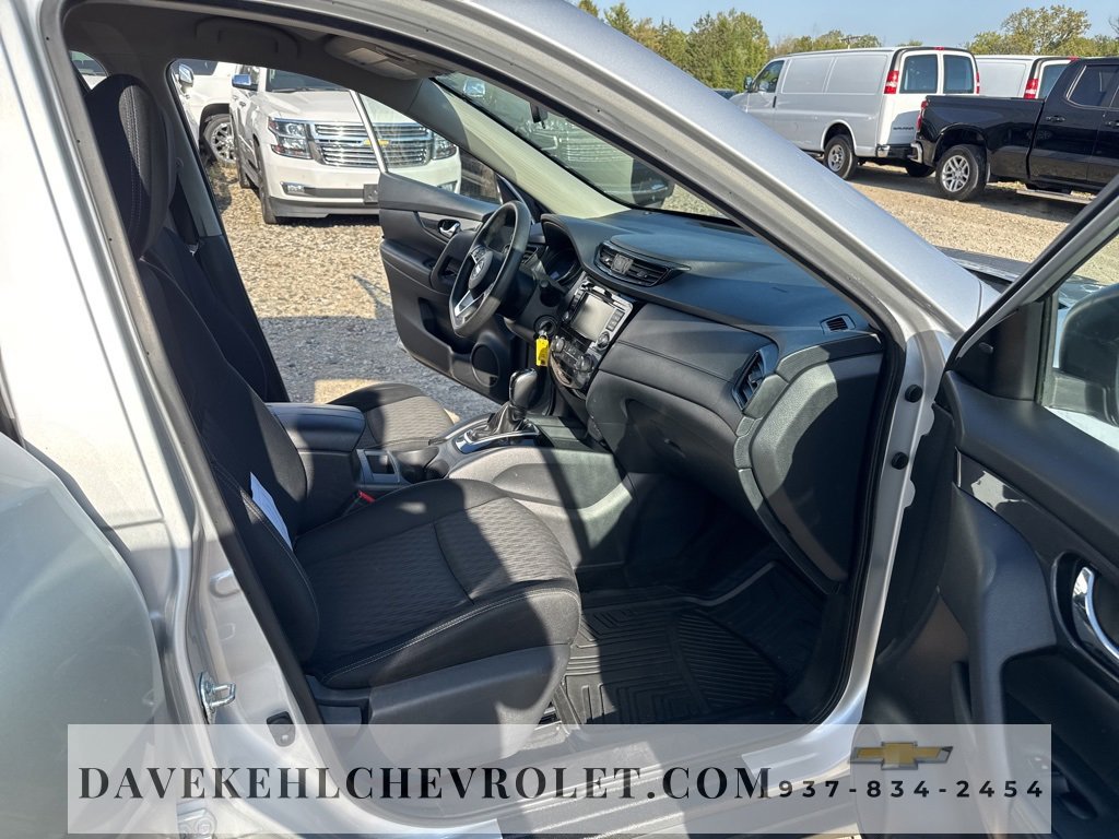 Used 2018 Nissan Rogue S image 24
