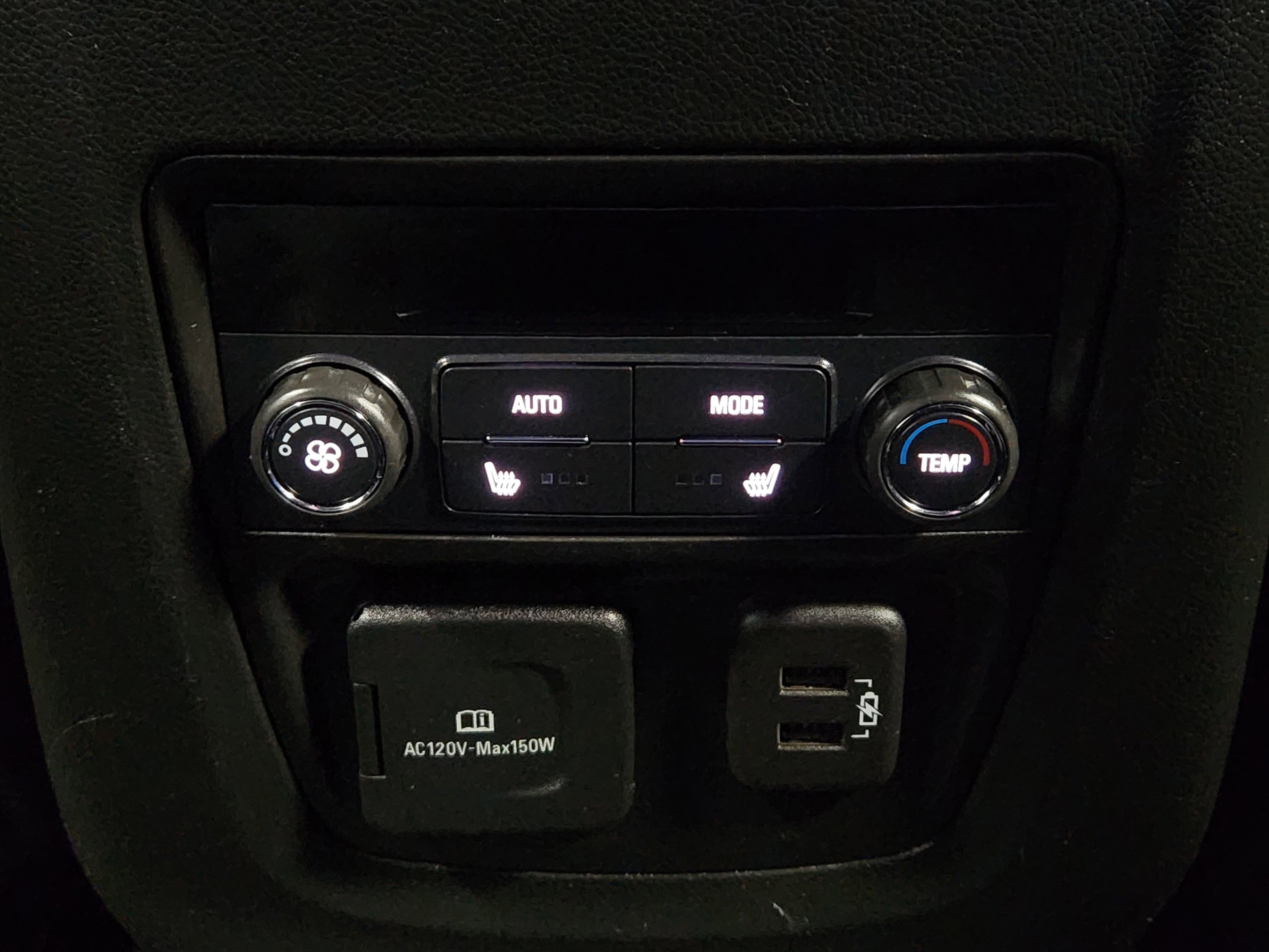 Used 2024 Buick Enclave Premium AWD/4WD image 16