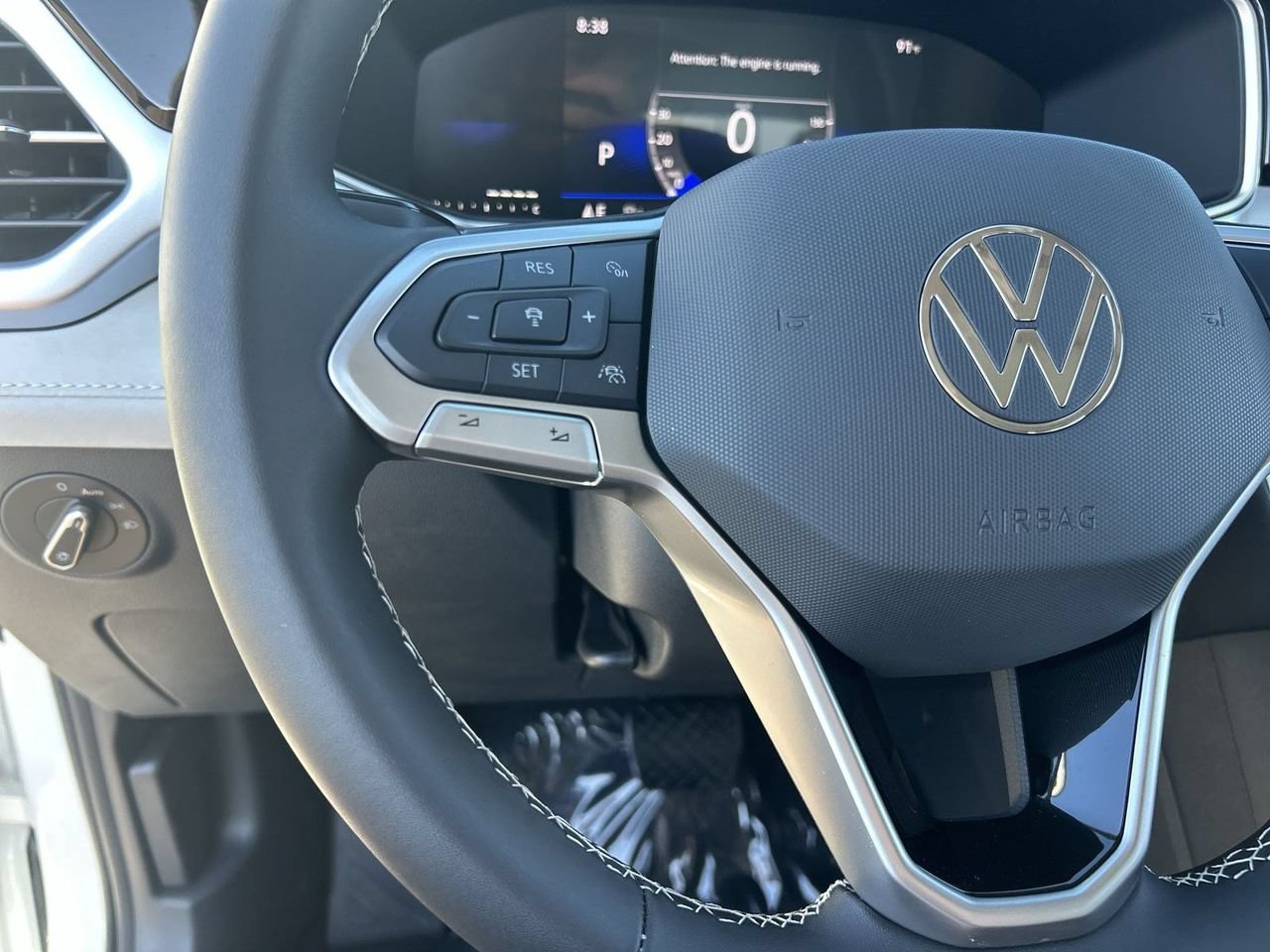 New 2026 Volkswagen Taos SE FWD image 20