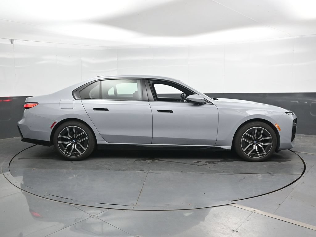Used 2026 BMW 740i xDrive AWD/4WD image 3