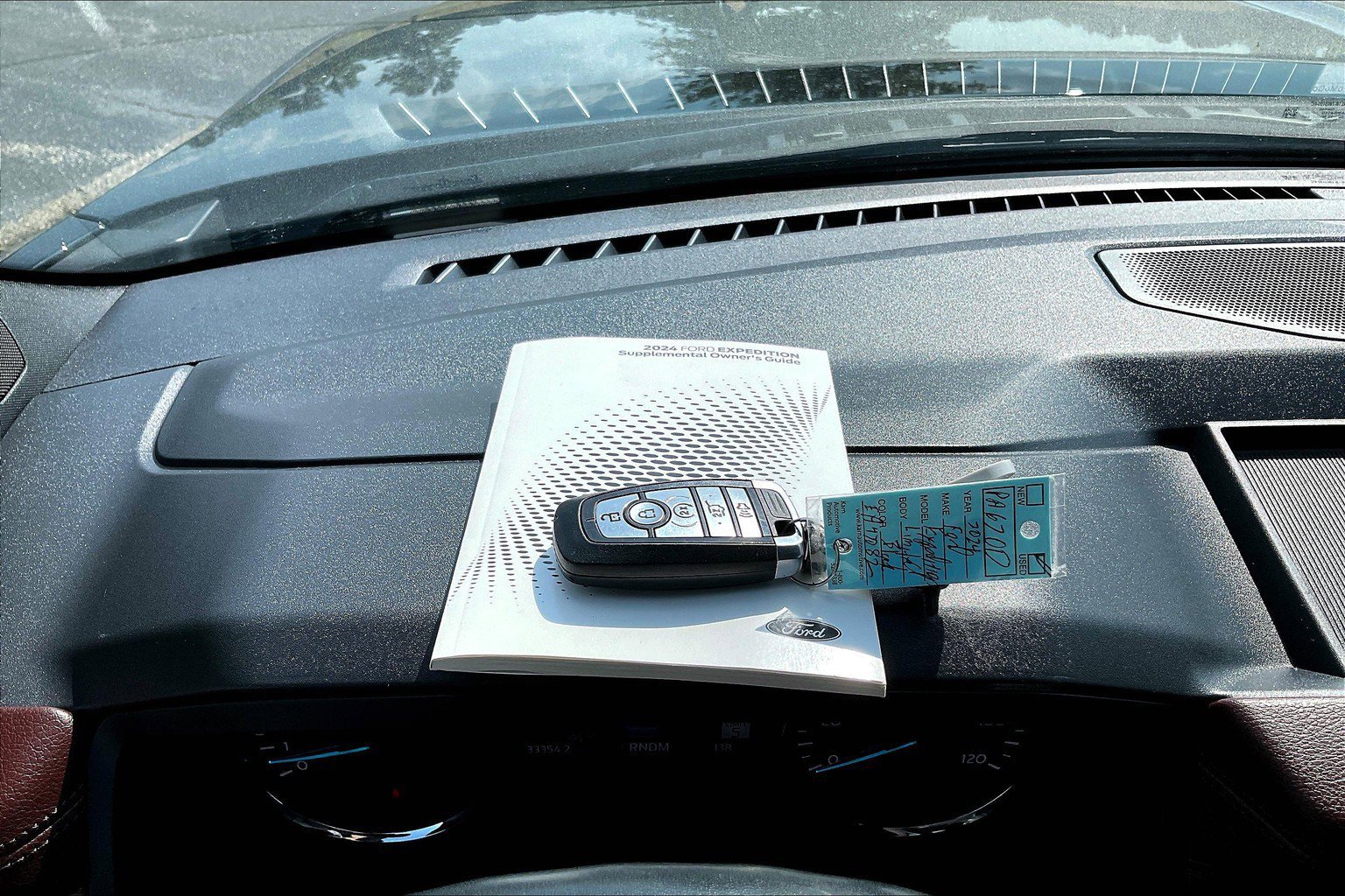 Used 2024 Ford Expedition Max Limited image 14