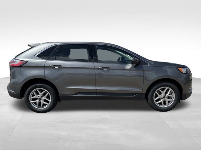 Used 2024 Ford Edge SEL AWD/4WD image 10