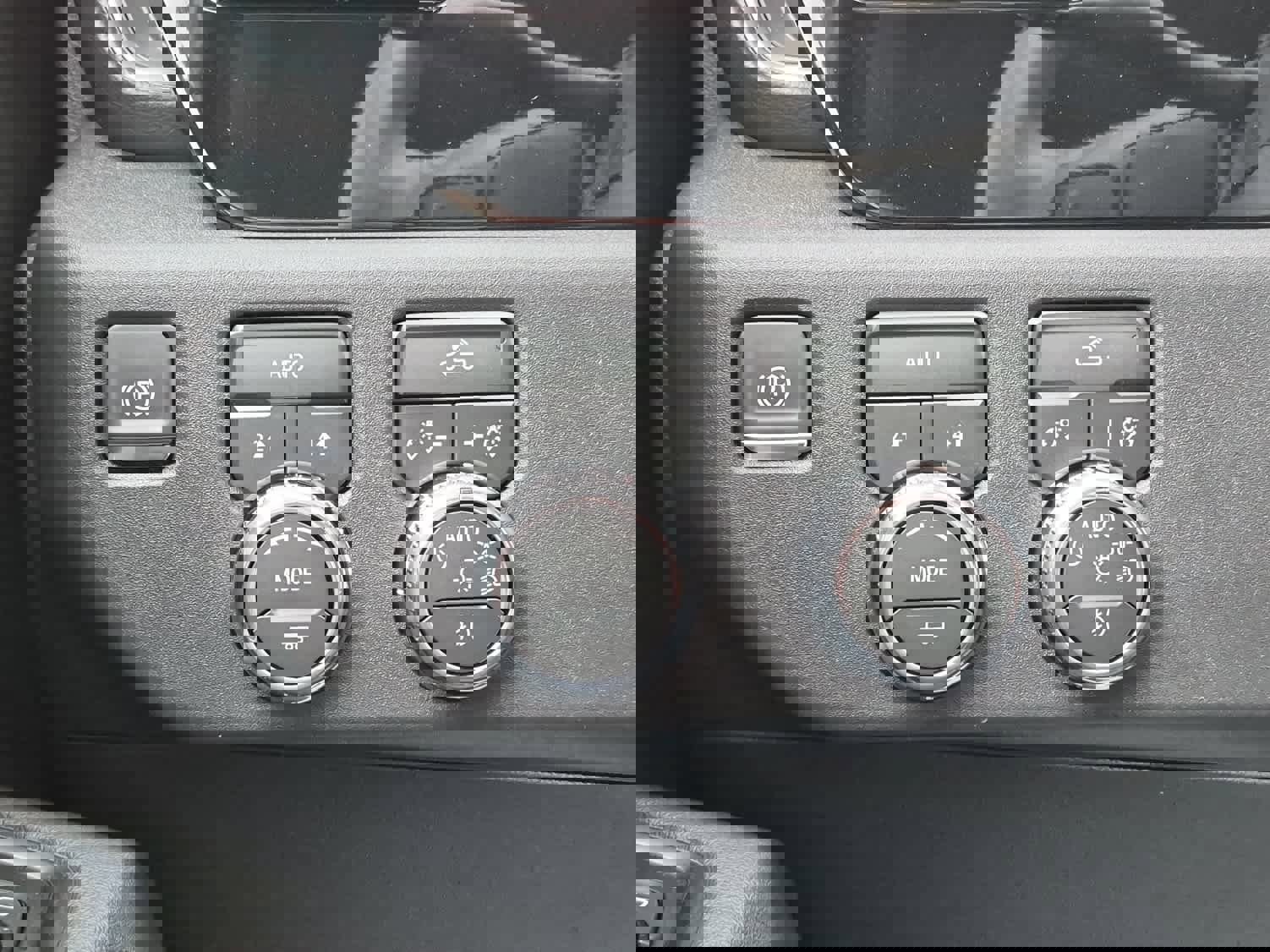 New 2026 GMC Sierra 1500 Elevation image 17