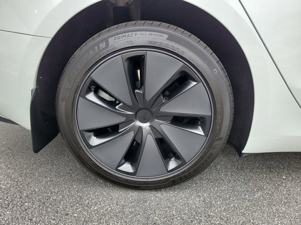 Used 2025 Tesla Model 3 RWD image 5
