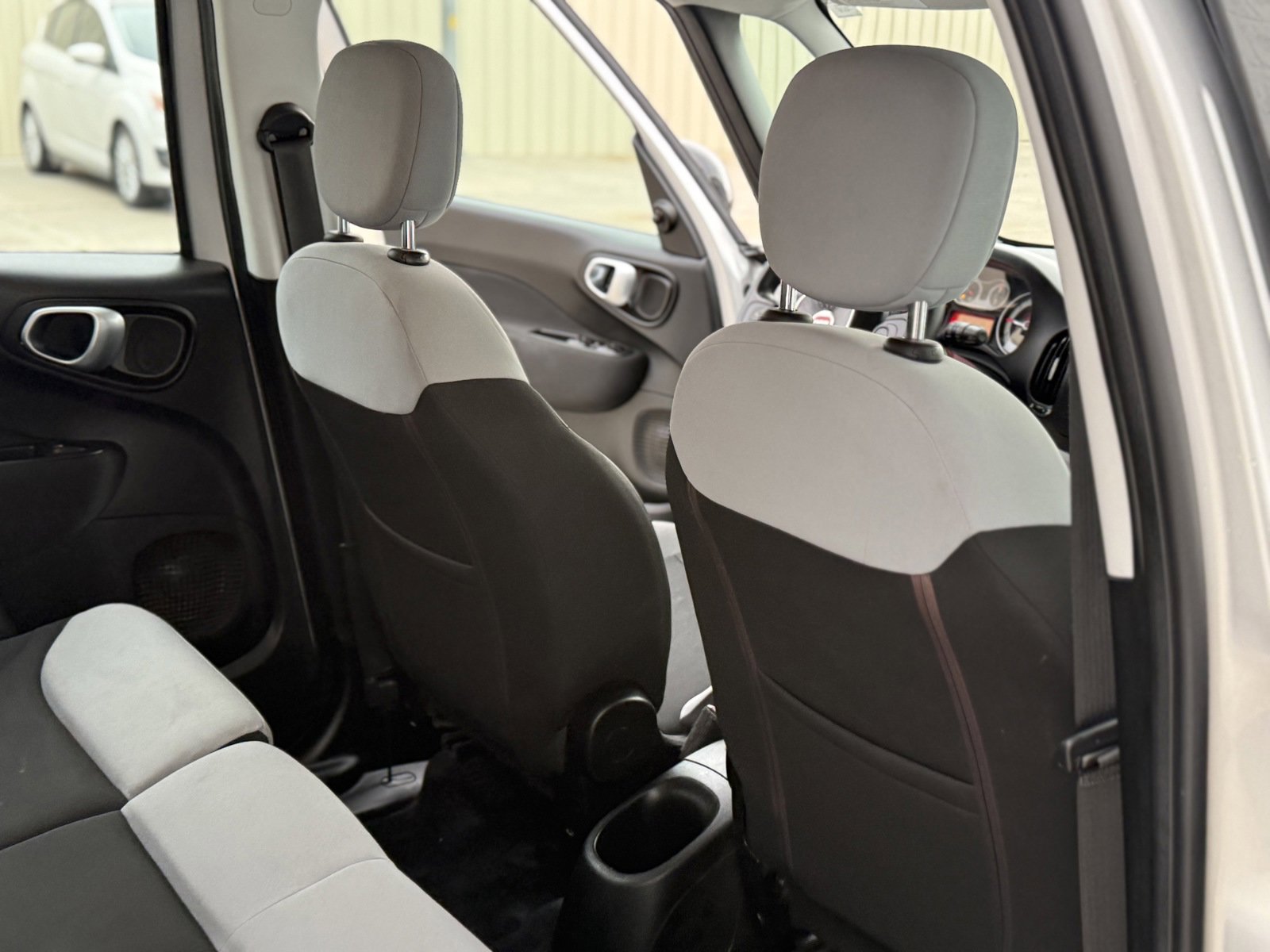 Used 2015 FIAT 500L Pop FWD image 25