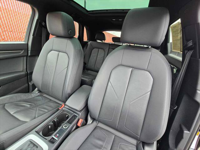 Certified 2023 Audi Q3 2.0T Premium w/ Convenience Package AWD/4WD image 21