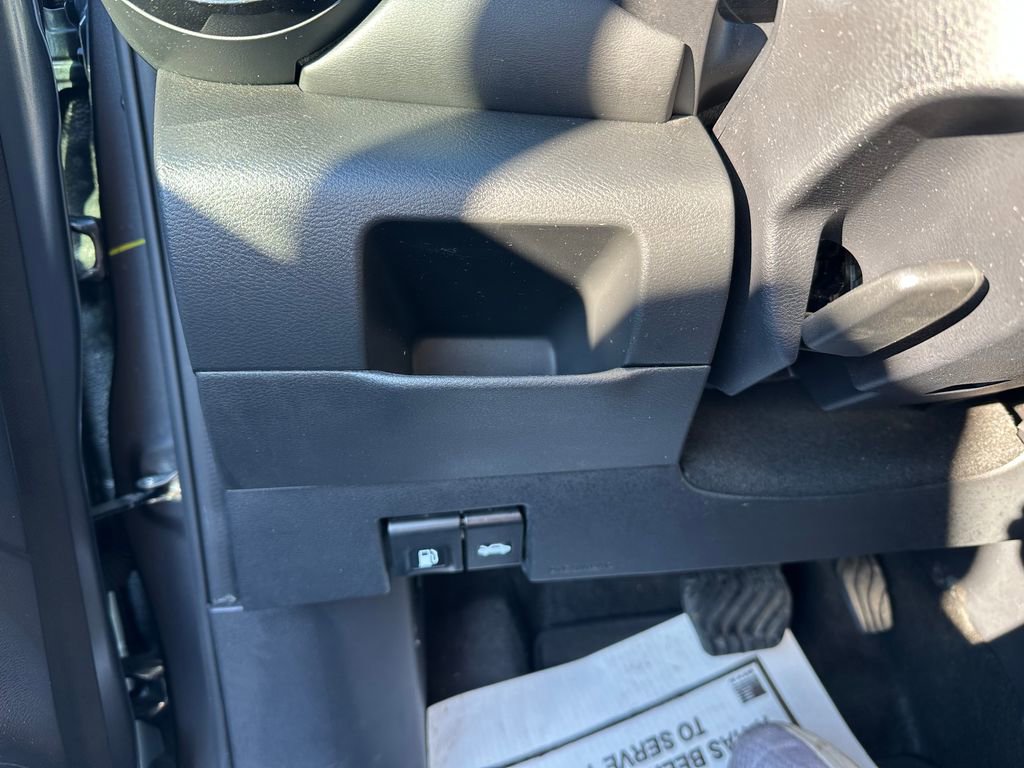 Used 2024 Nissan Kicks SR image 58