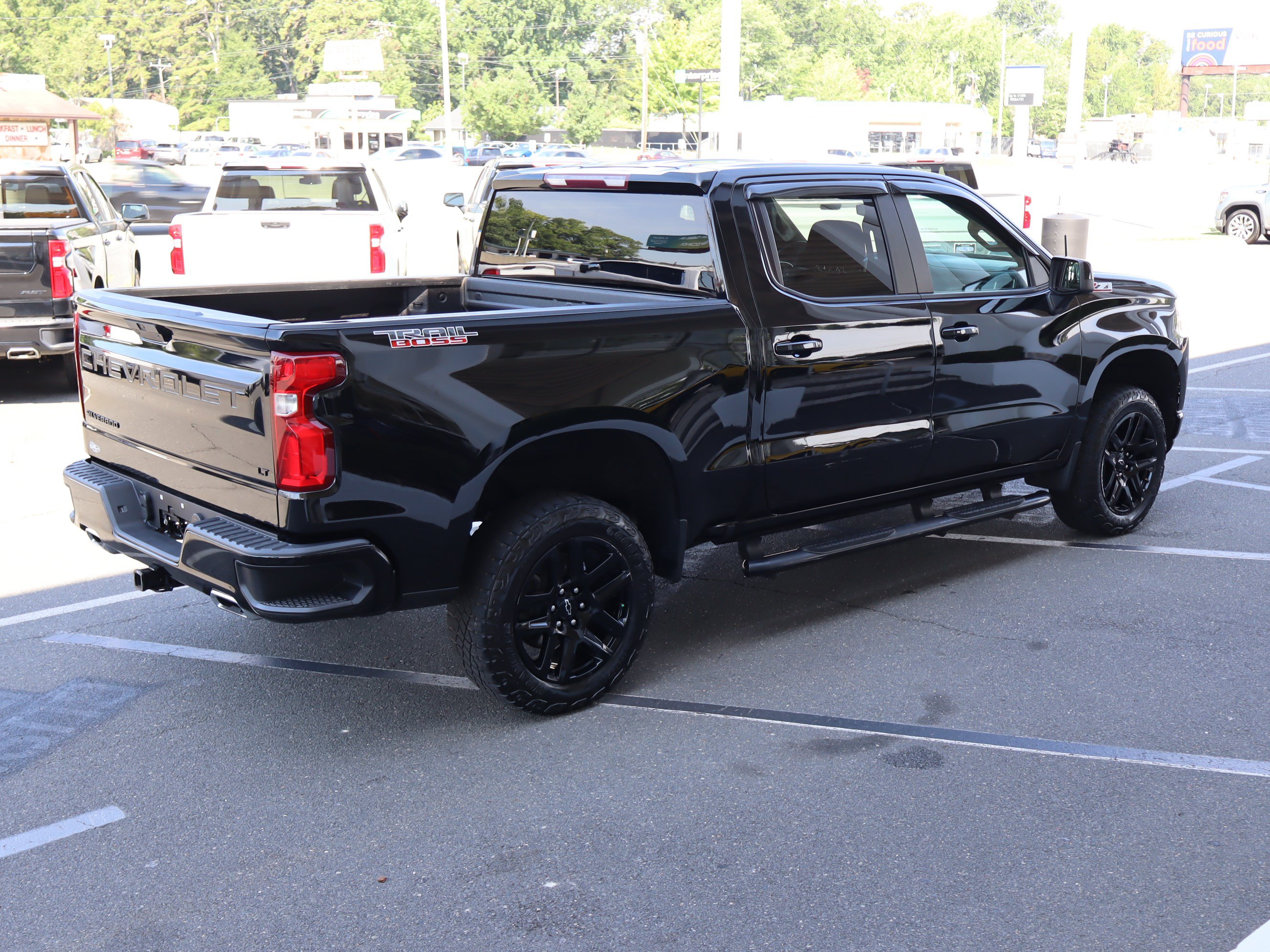 Used 2021 Chevrolet Silverado 1500 LT Trail Boss w/ Bed Protection Package AWD/4WD image 10