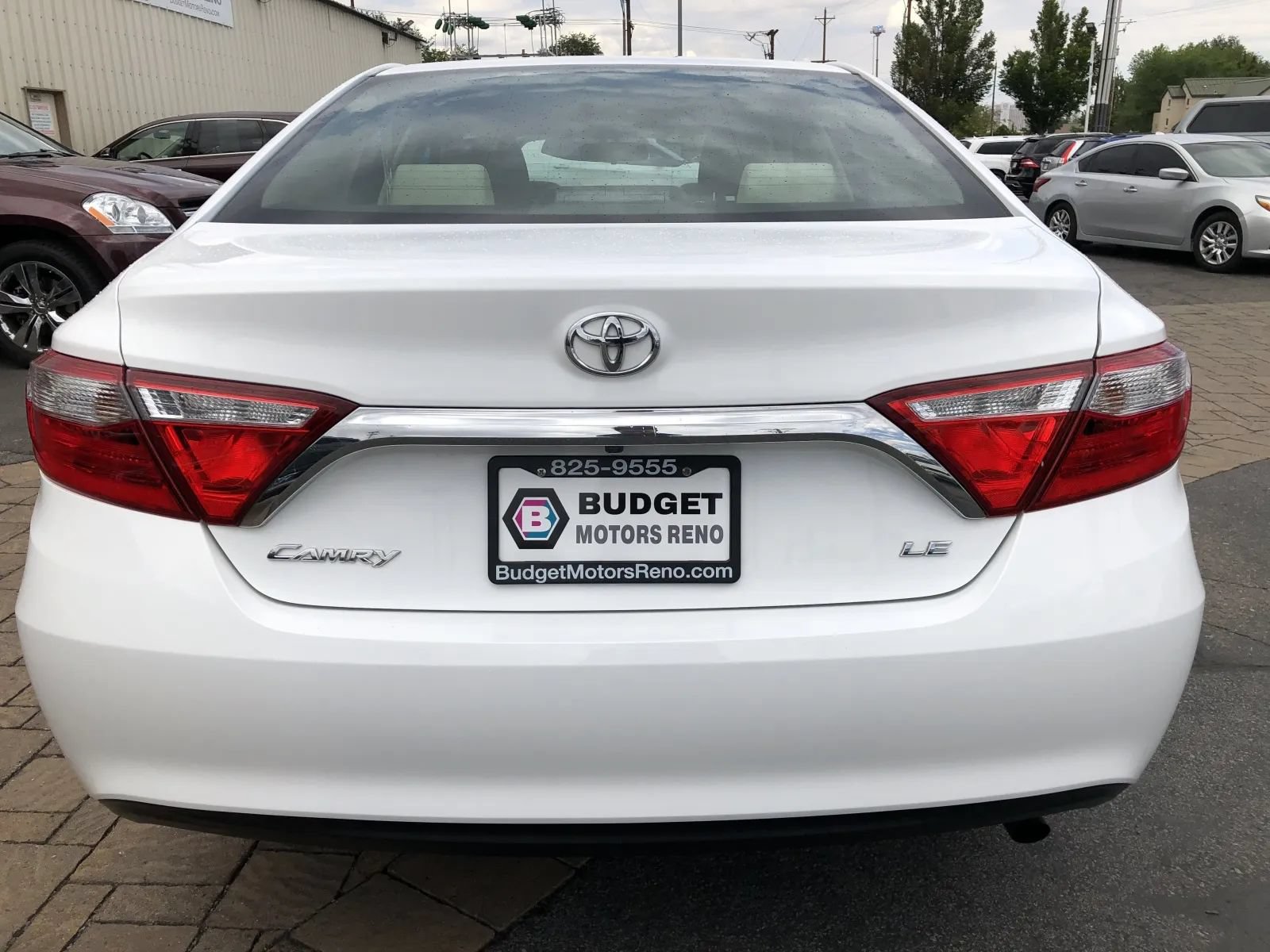 Used 2016 Toyota Camry LE FWD image 3