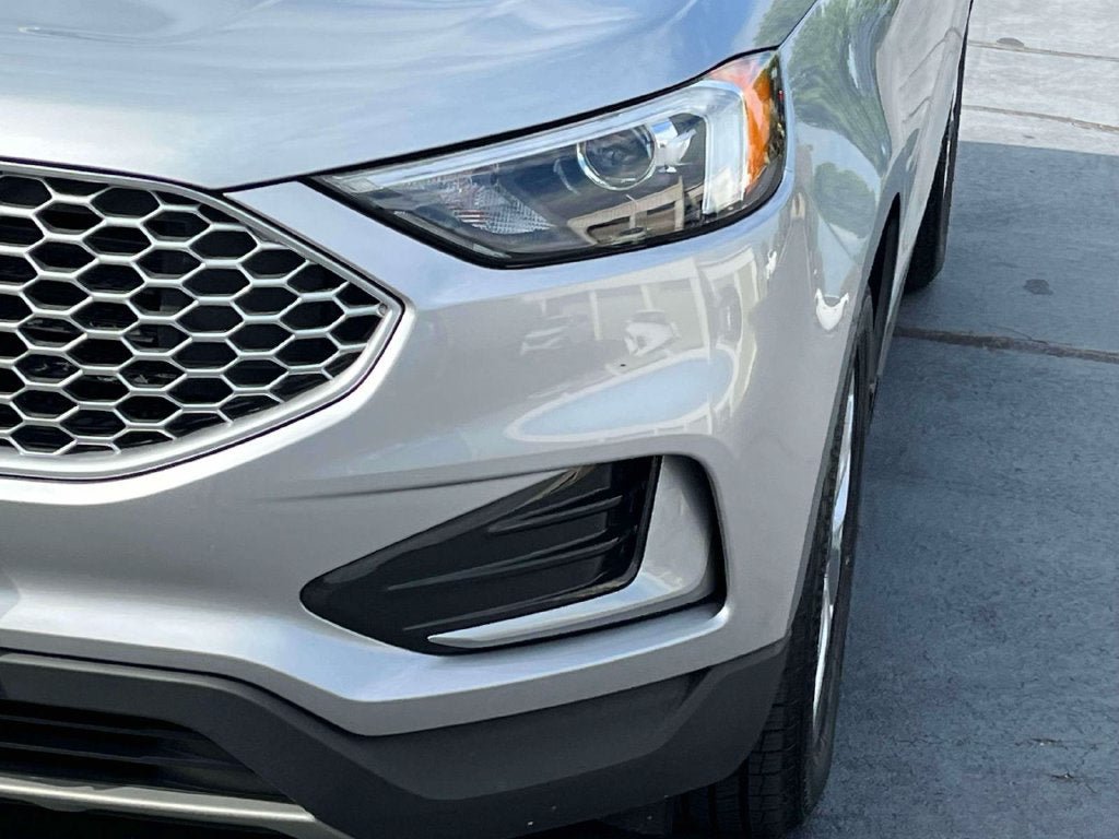 Used 2024 Ford Edge SEL AWD/4WD image 9