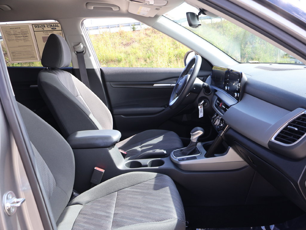 Used 2026 Kia Seltos LX FWD image 8