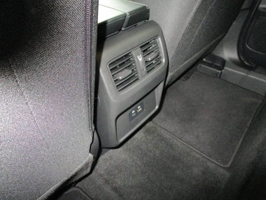 Used 2023 Nissan Rogue SV image 15