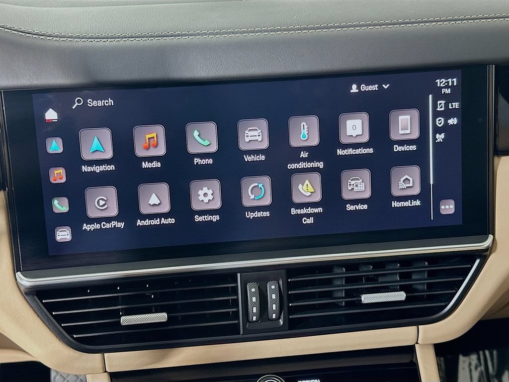Certified 2023 Porsche Cayenne AWD/4WD image 15