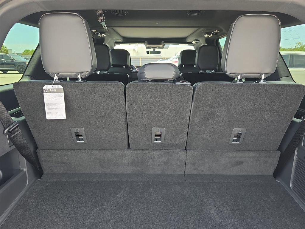 New 2025 Lincoln Navigator Reserve w/ Jet Appearance Package image 12