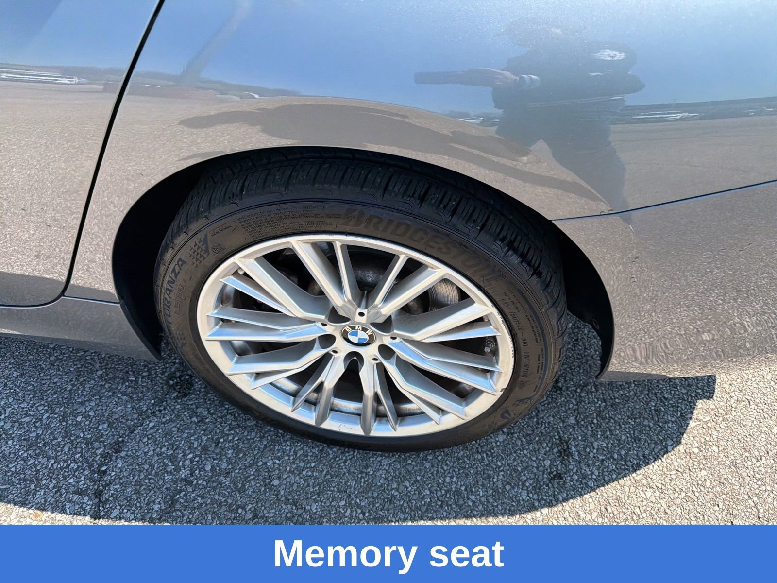 Used 2023 BMW 330i xDrive Sedan AWD/4WD image 26