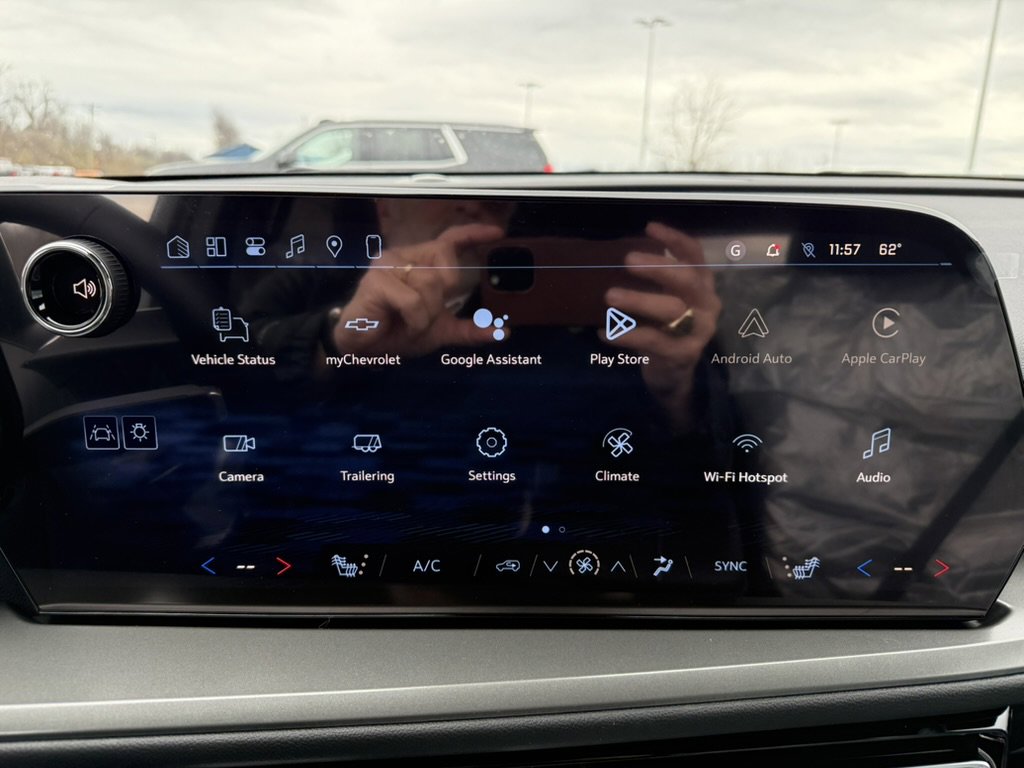 New 2026 Chevrolet Traverse LT w/ Driver Confidence Package image 11