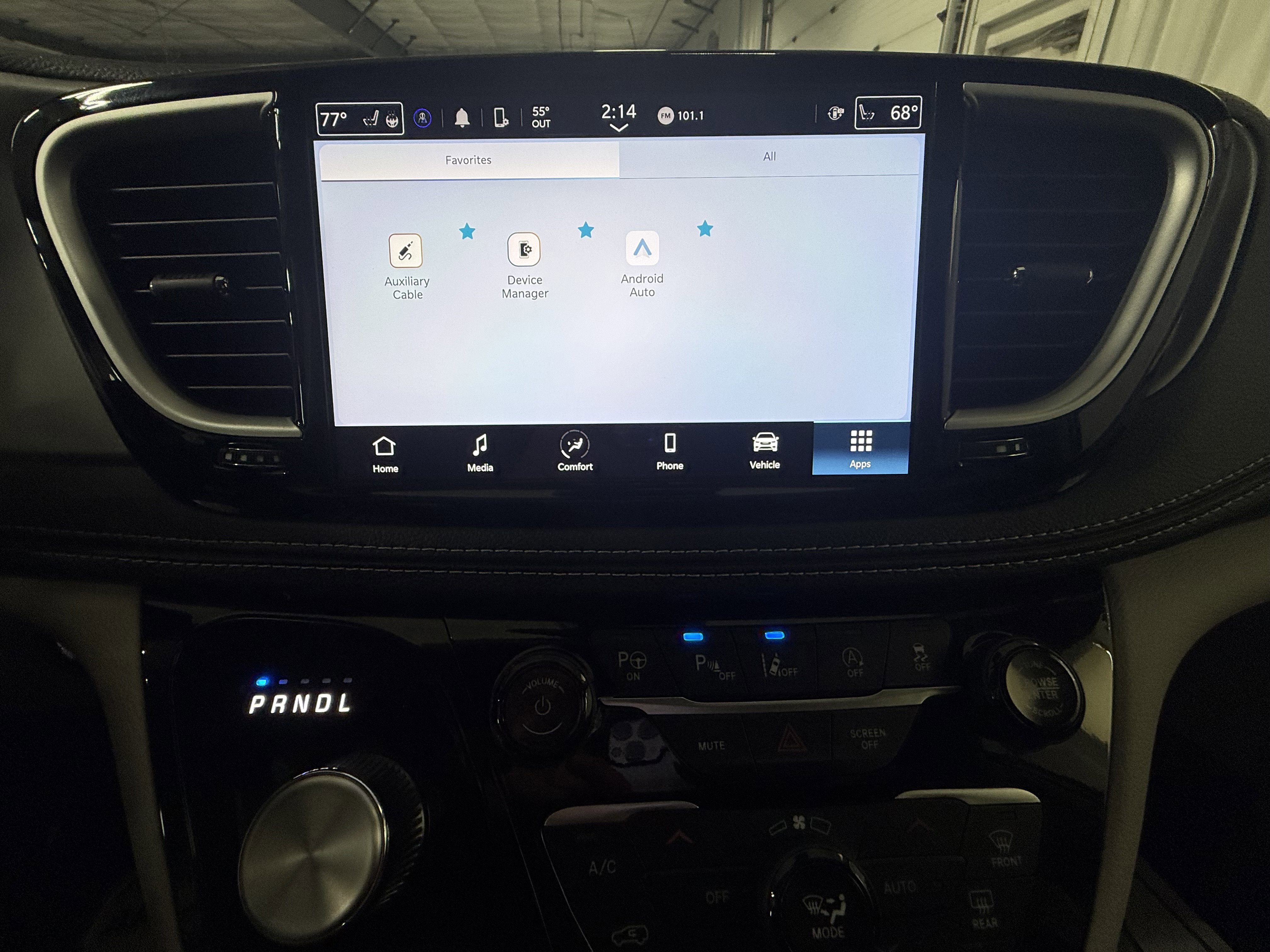 Used 2024 Chrysler Pacifica Touring-L image 34