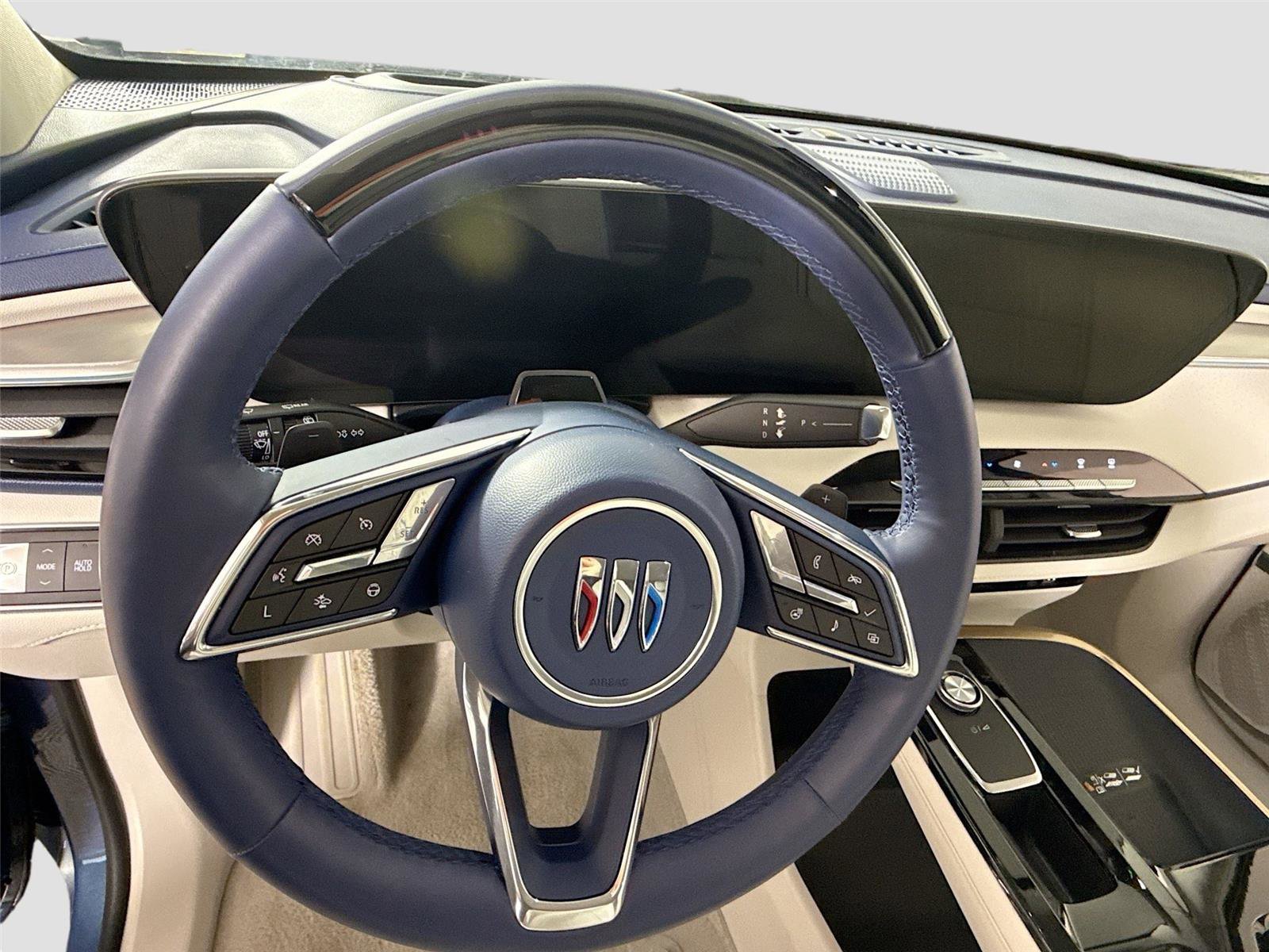 Used 2025 Buick Enclave Avenir w/ Super Cruise Package image 5